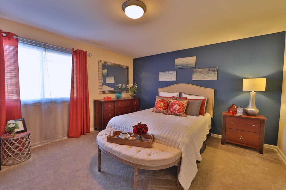 Briarwood Place Apartment Homes offers a spacious bedroom in Laurel, Maryland
