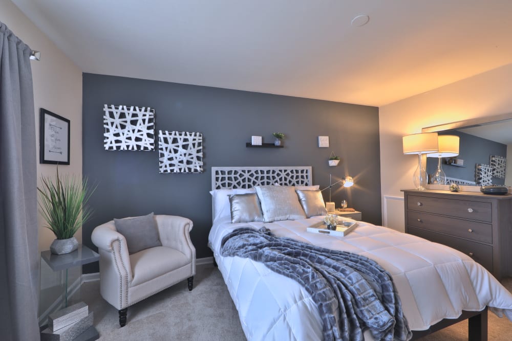 Princeton Estates Apartment Homes showcases a cozy bedroom in Temple Hills