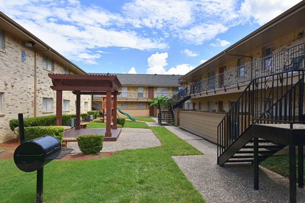 The Palms At Chimney Rock Apartments
