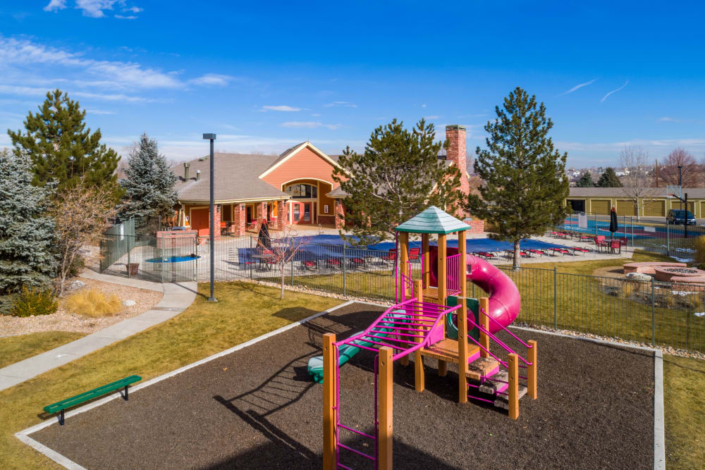 Photos Of Willow Run Village Apartments In Broomfield