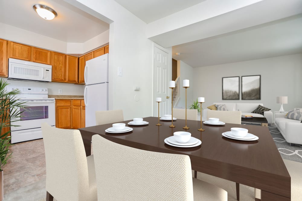 Dining room at Seagrass Cove Apartment Homes in Pleasantville, New Jersey