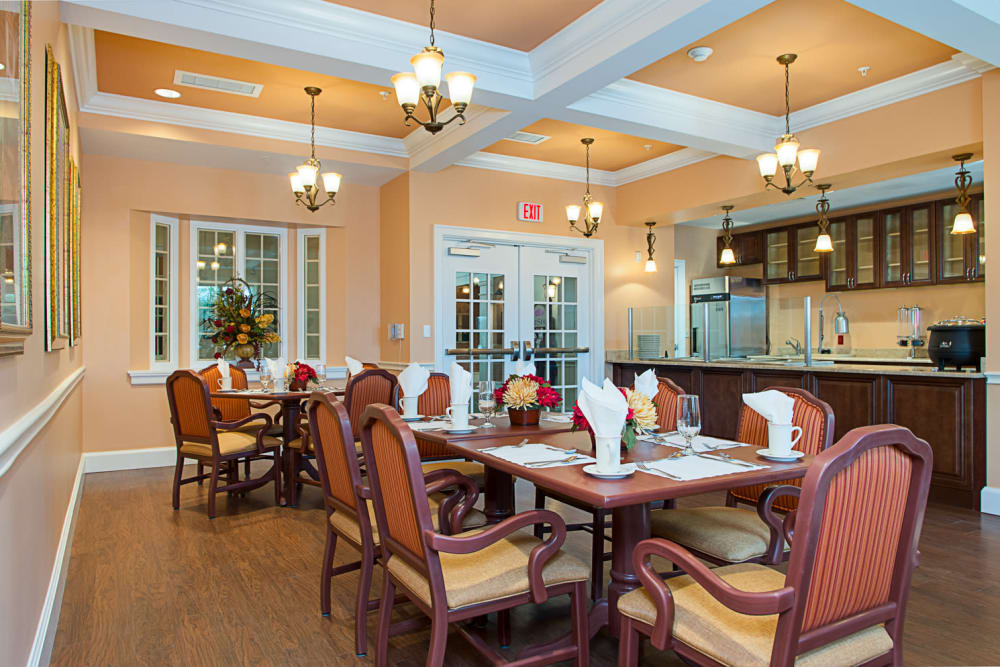 Dining hall at Grand Villa of Melbourne in Florida