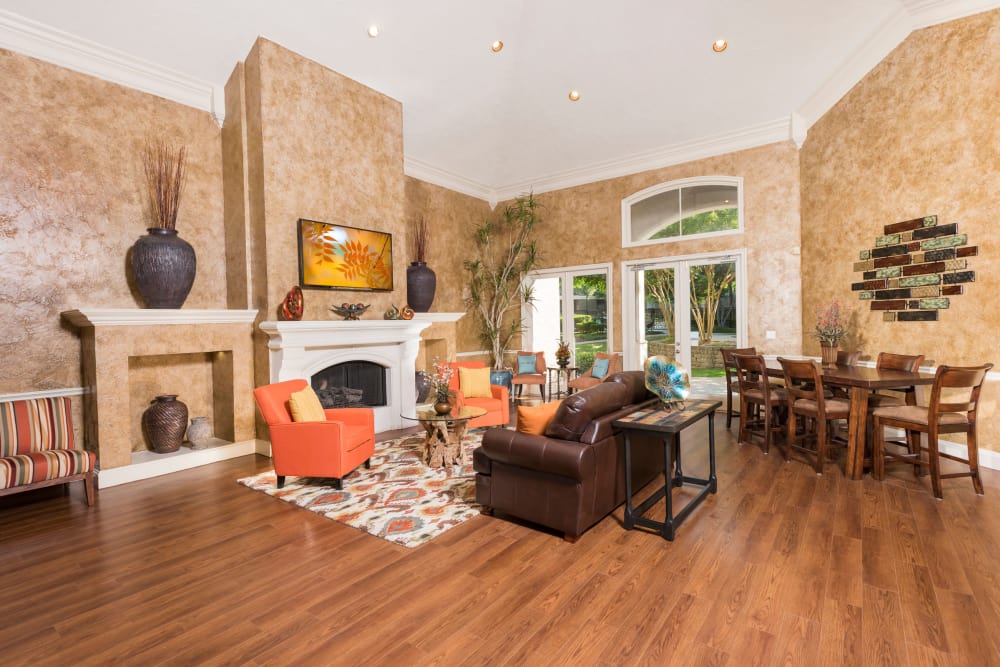 Well decorated living room at Briargrove at Vail in Dallas, Texas