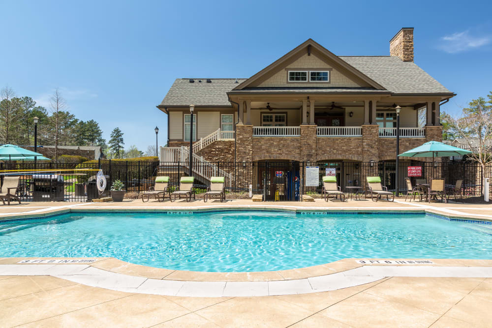 Amenities At Townhomes At Chapel Watch Village Include