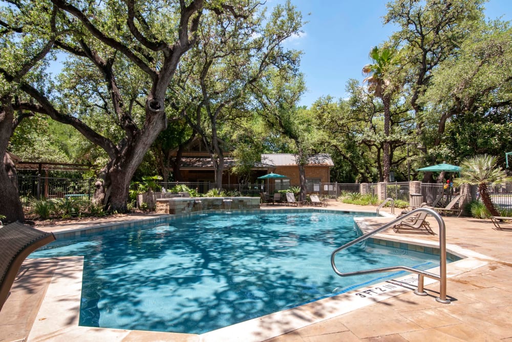 The Niche Apartments offers a Swimming Pool in San Antonio, Texas