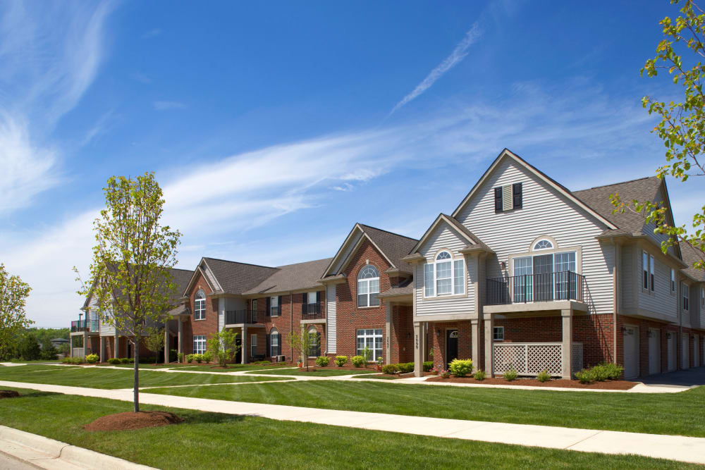 Photos of Legends Rosewood Village in Ypsilanti, MI