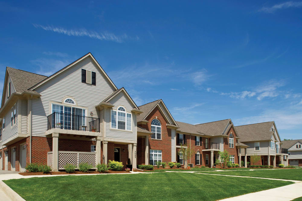 Photos of Legends Rosewood Village in Ypsilanti, MI