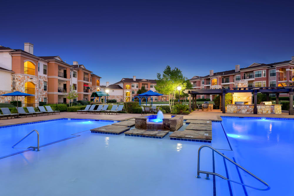 Swimming pool in evening at Onion Creek