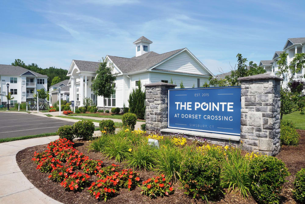 Photos of The Pointe at Dorset Crossing in Simsbury, Connecticut