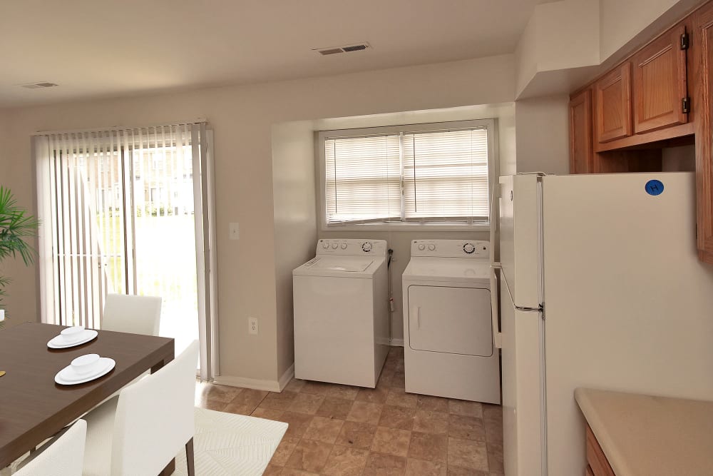 The Glens at Diamond Ridge offers a Washer/Dryer in Baltimore, MD