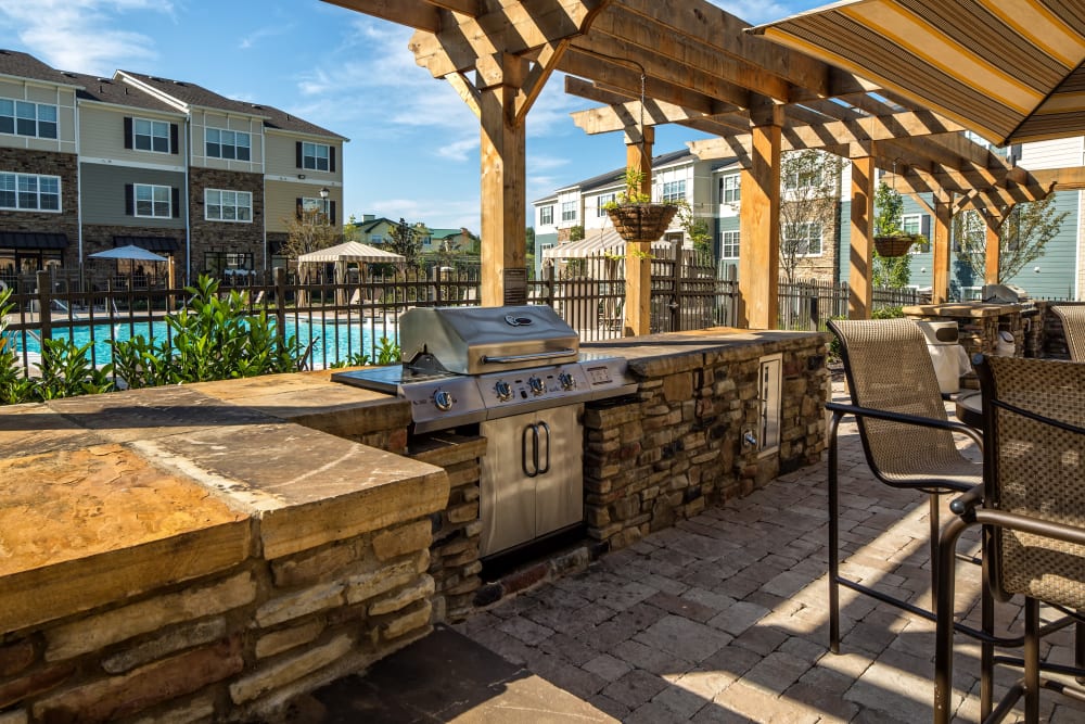 BBQ grill area at Enclave at Highland Ridge | Apartments in Columbus, Georgia