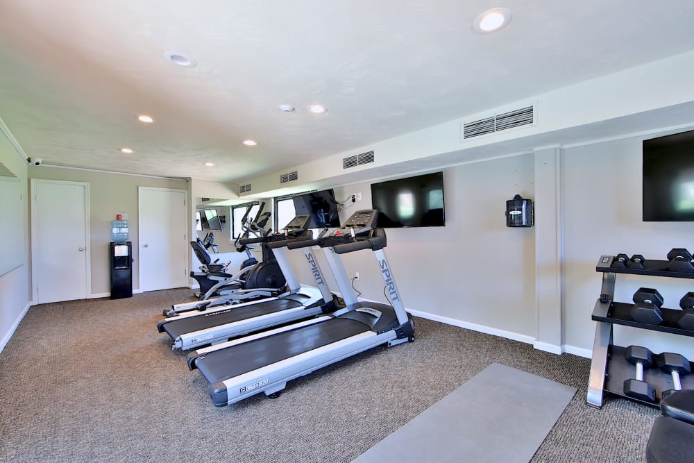 Spacious fitness center at Glen Ridge Apartment Homes in Glen Burnie, Maryland