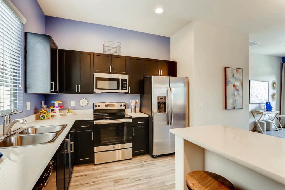 Avilla Lehi Crossing showcases a well-equipped kitchen in Mesa, Arizona