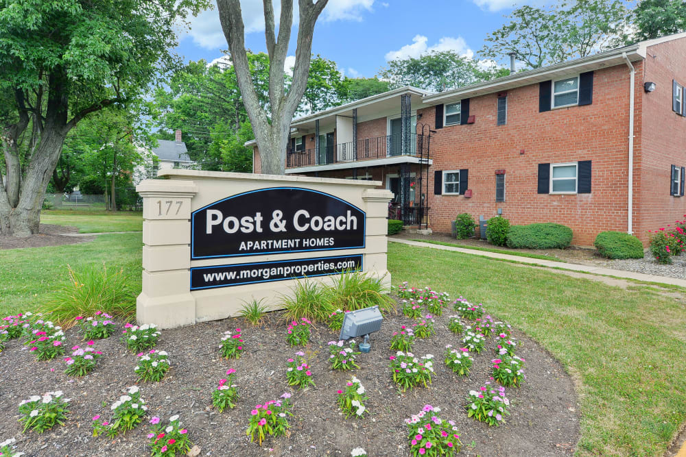 Beautiful entryway at Post & Coach Apartment Homes in Freehold, New Jersey