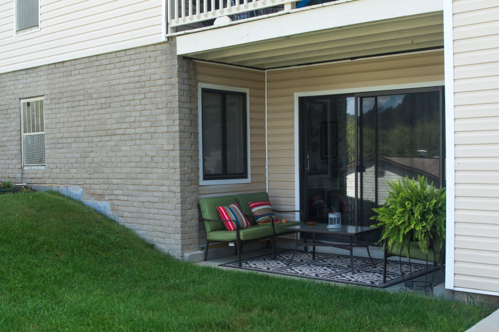 Squires Manor Apartment Homes in South Park, Pennsylvania offers Apartments with a Private Patio