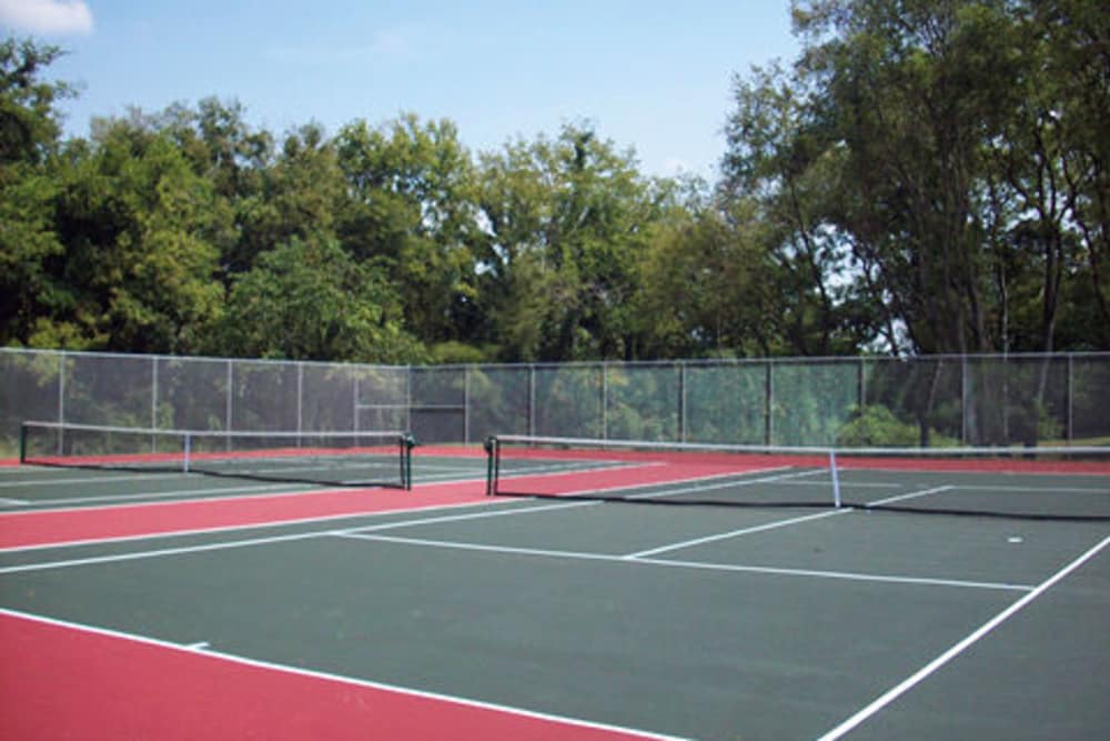 Tennis court at Jackson Grove Apartment Homes in Hermitage, Tennessee
