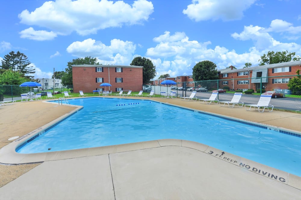 Enjoy apartments with a swimming pool at Brookmont Apartment Homes