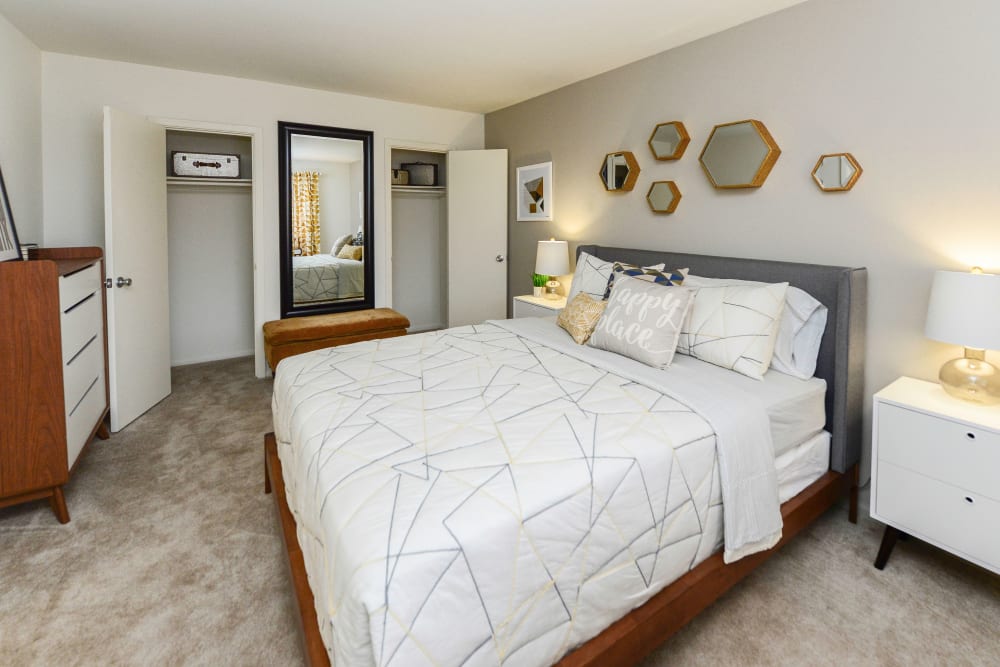Enjoy apartments with a bedroom at Brookmont Apartment Homes