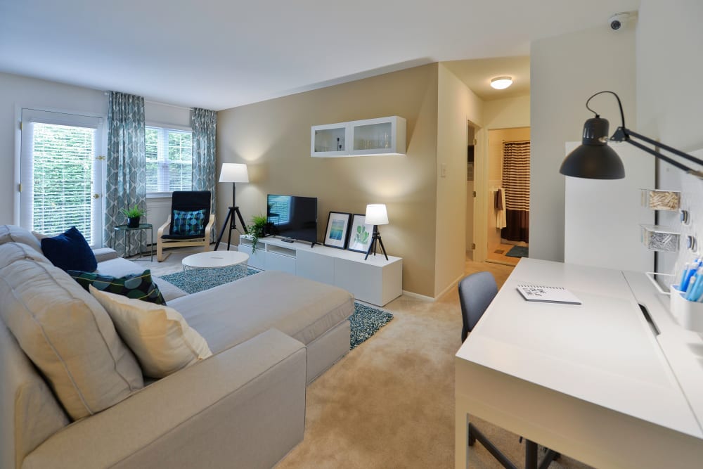 Living Room at Kingswood Apartments & Townhomes in King of Prussia, Pennsylvania