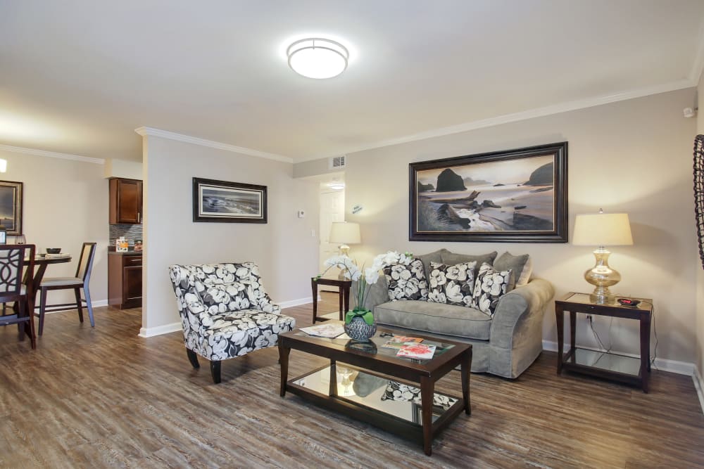 Harvey, LA Apartments In New Orleans Emerald Pointe Apartment Homes