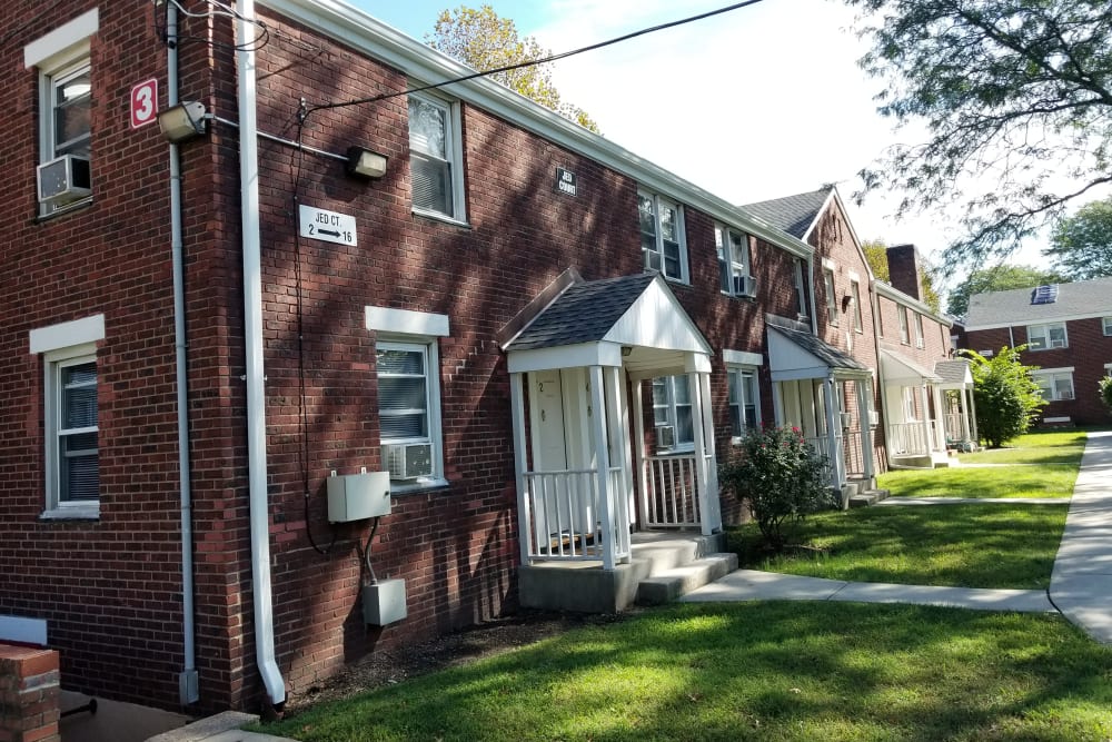 Enjoy a unique apartment home at Warner Village Apartments in Trenton, New Jersey