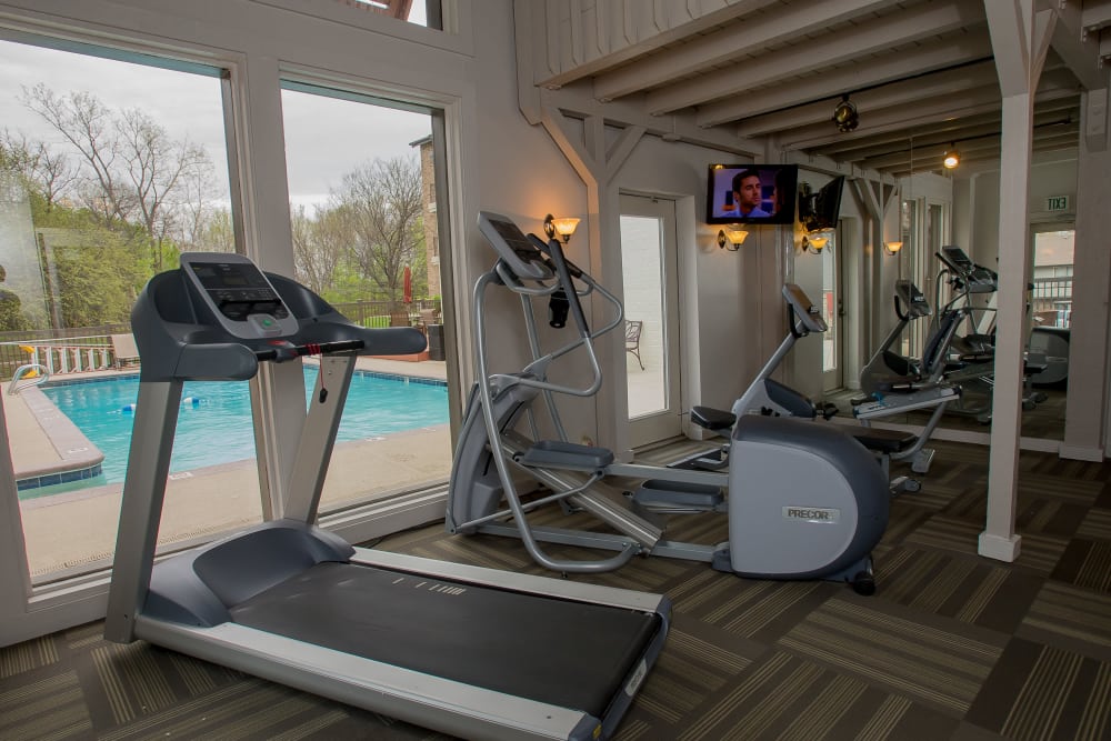 Fitness center at Polo Run Apartments in Tulsa, Oklahoma