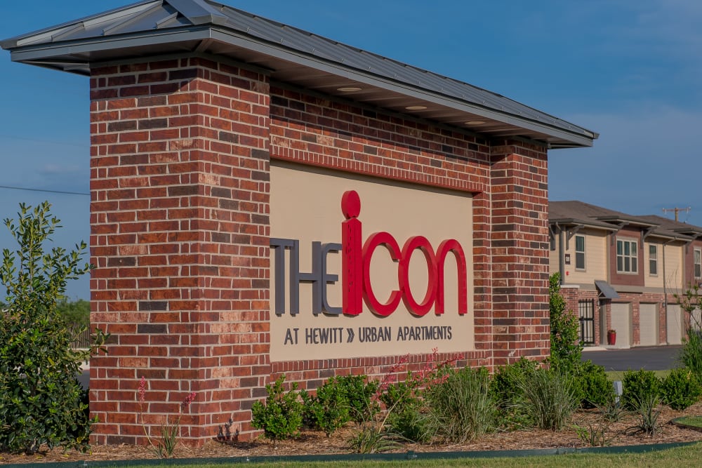 West Hewitt, TX Apartments near Waco Icon at Hewitt