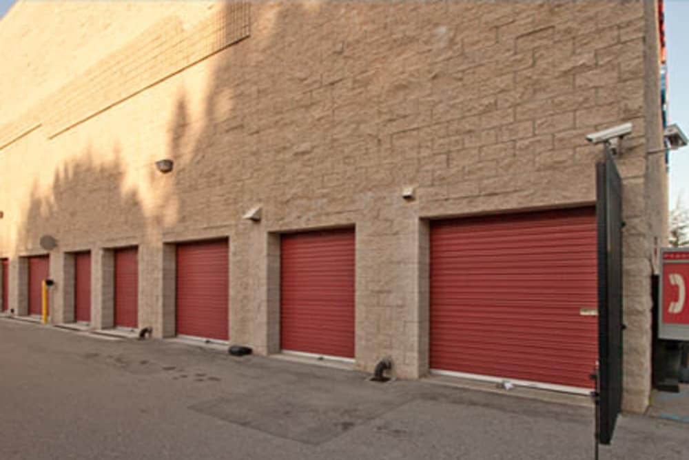 Safe Self Storage Van Nuys California Near Granada Hills
