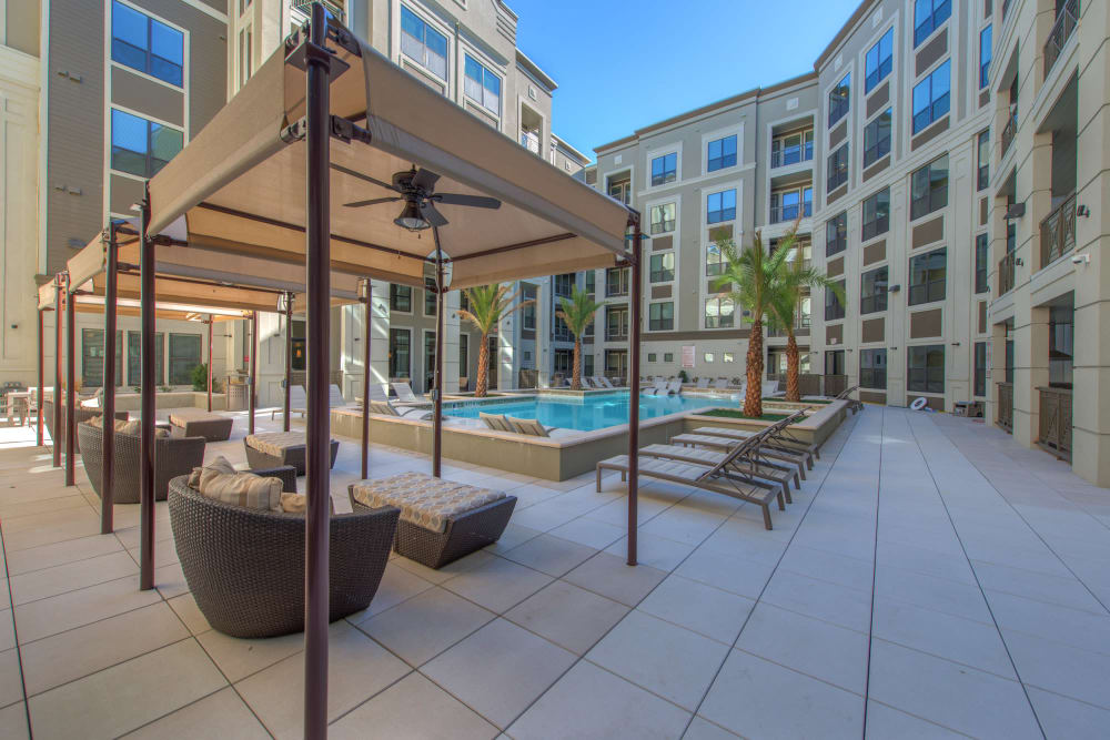 Photos Of The Hamilton Apartments In Houston Tx