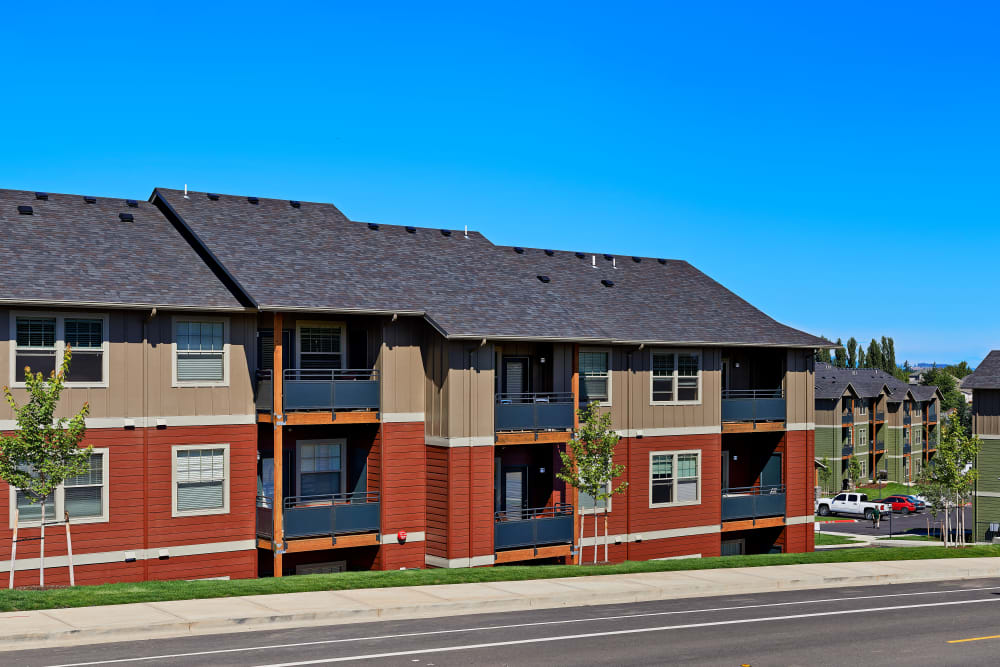 exterior of the homes at Orchard Ridge in Salem, Oregon