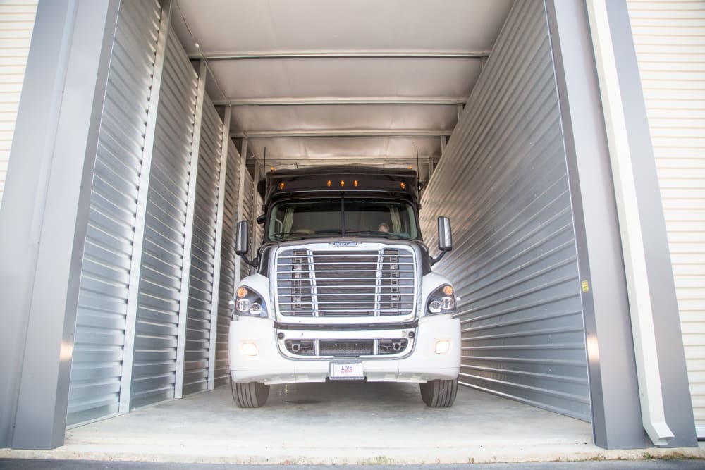 RV &amp; Auto Storage Rental in Oxford, MS