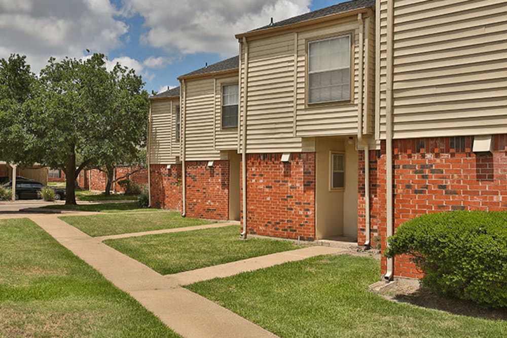 Exterior of Willow Oaks Apartments in Bryan, Texas