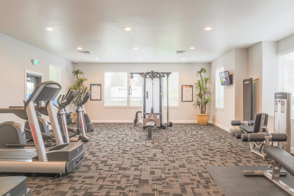 fitness center at Keizer Station Apartments in Keizer, Oregon