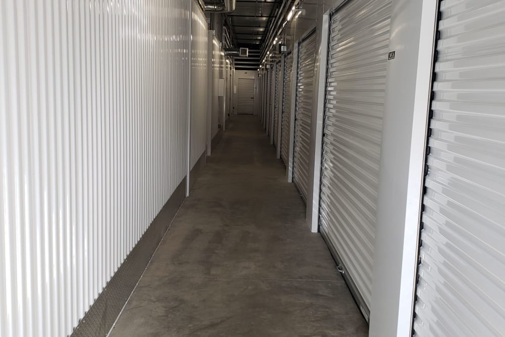 Clean storage facility at Cascade Self Storage in Roseburg, Oregon