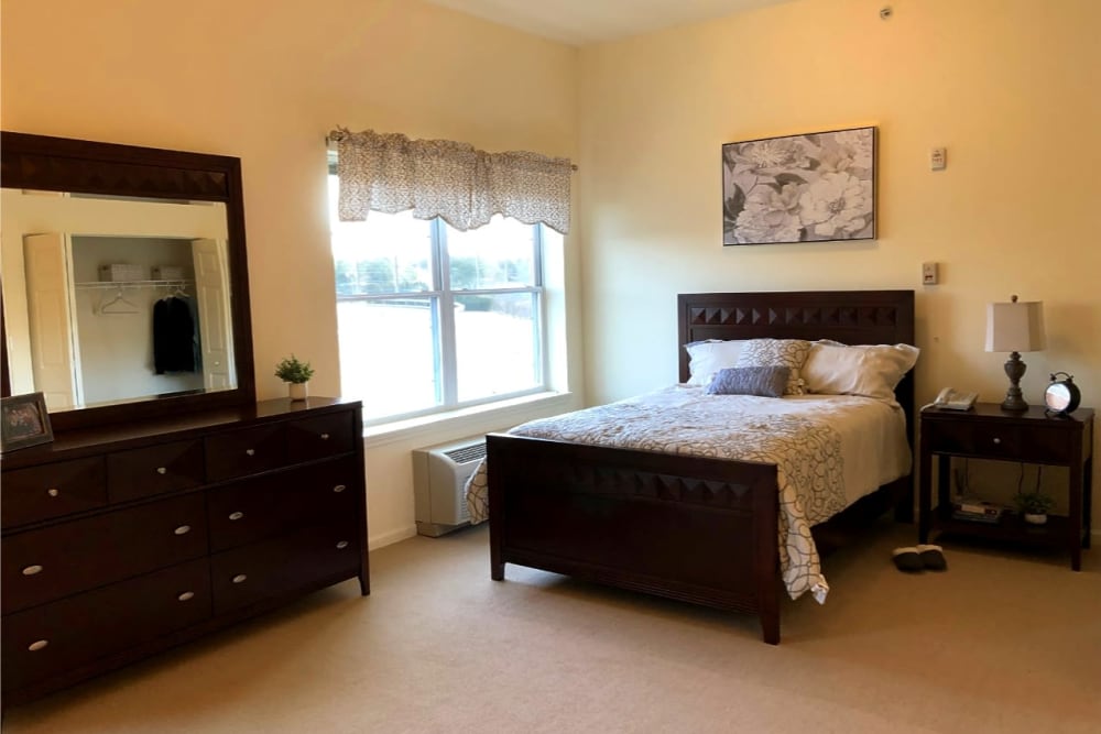 single bedroom at The Birches at Harleysville in Harleysville, Pennsylvania