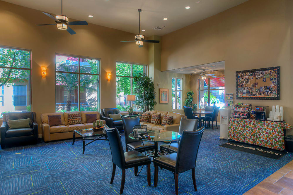 Community lounge with comfortable seating near Park on Bell in Phoenix, Arizona