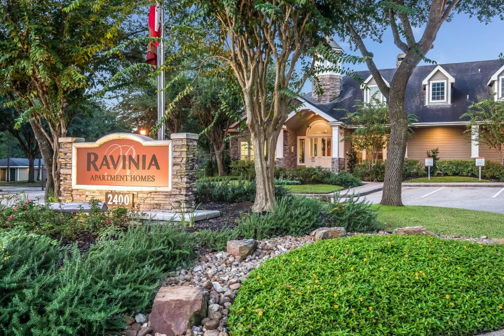 Photos of Ravinia Apartments in Spring, TX