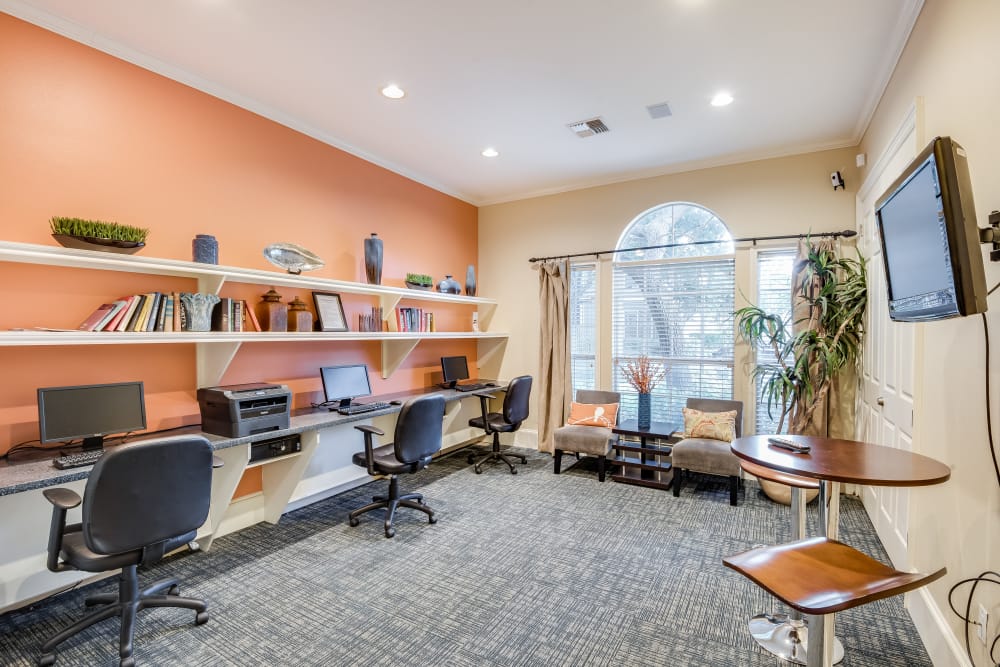 Business Center at Ravinia Apartments in Spring, Texas