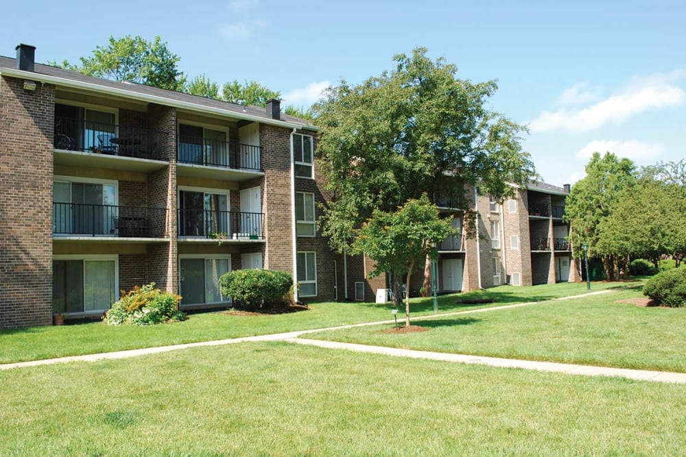 Fairfax, VA Apartments for Rent in Chantilly East Meadow Apartments