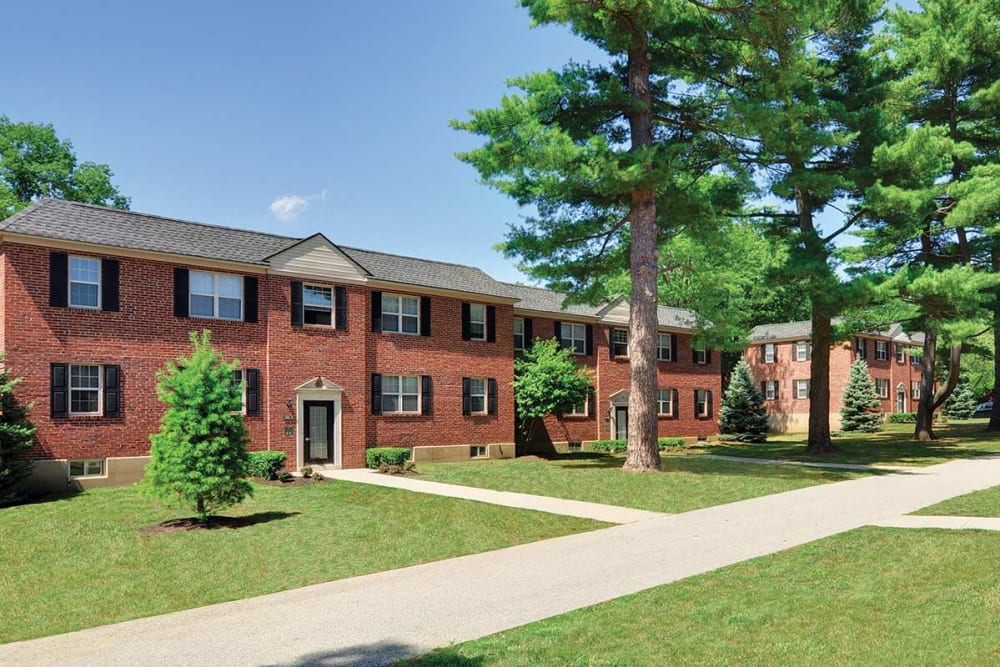 Apartments near Villanova The Villas at Bryn Mawr Apartment Homes