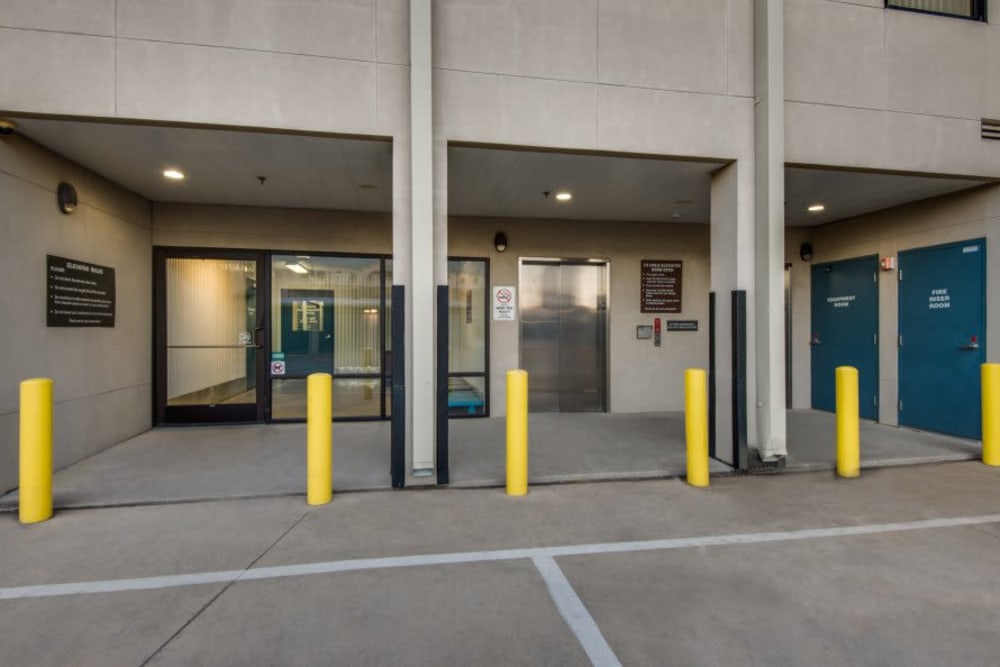 Self Storage Units Los Colinas Irving, TX Advantage Storage Irving