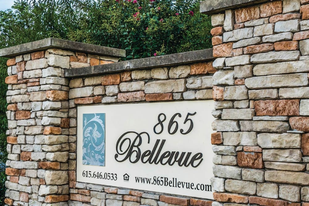 Photos of 865 Bellevue Apartments in Nashville, Tennessee