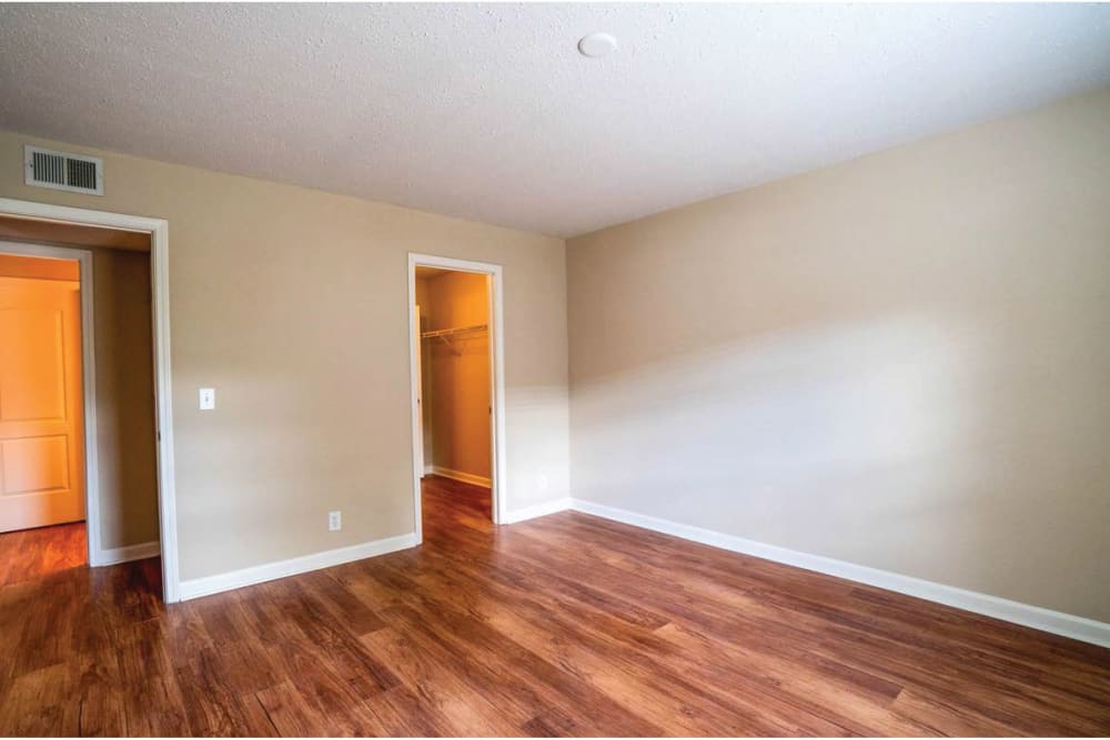 Photos of 865 Bellevue Apartments in Nashville, Tennessee