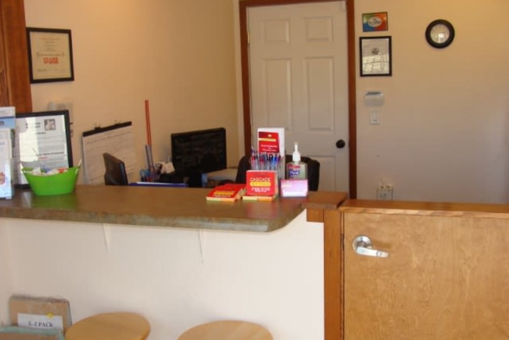 The front office at Cascade Self Storage in Medford, Oregon