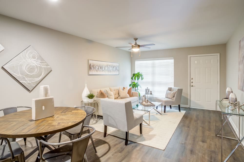 Beautiful Living Room at Villages at Parktown Apartments in Deer Park, Texas