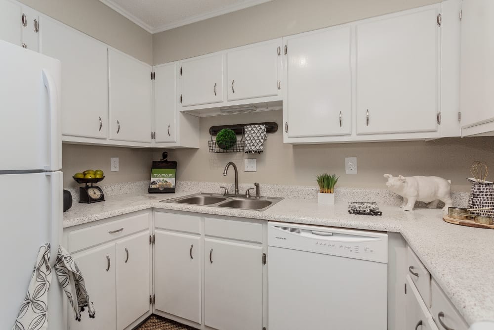 Kitchen at Sheffield Heights Apartment Homes in Nashville, Tennessee