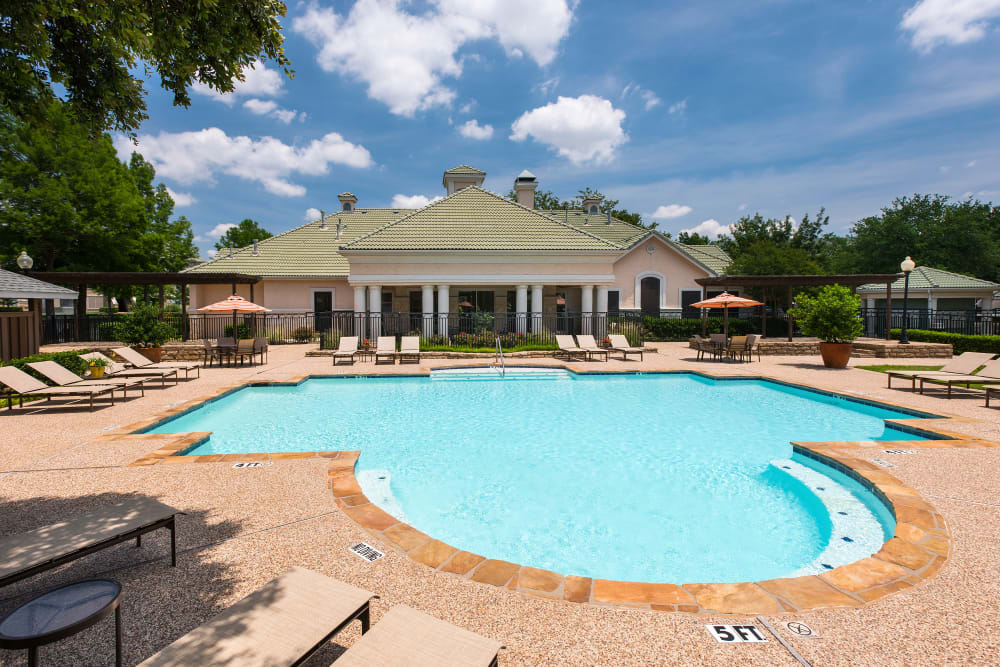 Enjoy Apartments with a Beautiful Swimming Pool at Lakeview at Parkside in Farmers Branch, TX