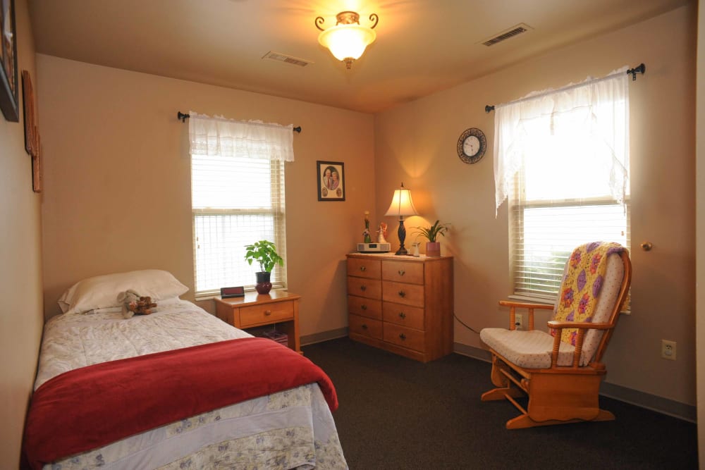 A bedroom at Chandler House in Yakima, Washington