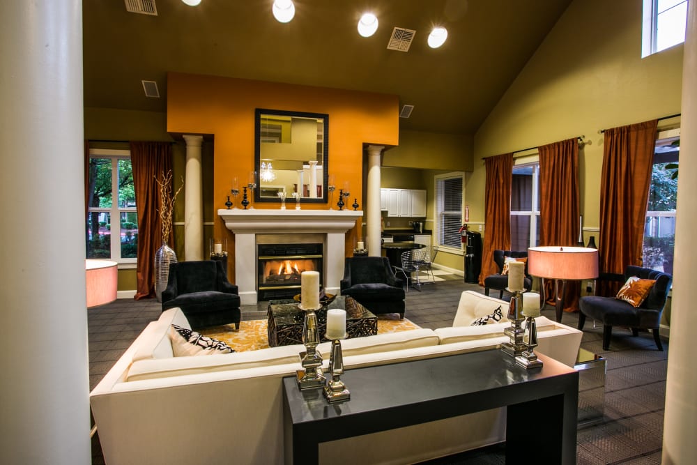 Hillsboro Apartments Amp Townhomes The Colonnade Luxury