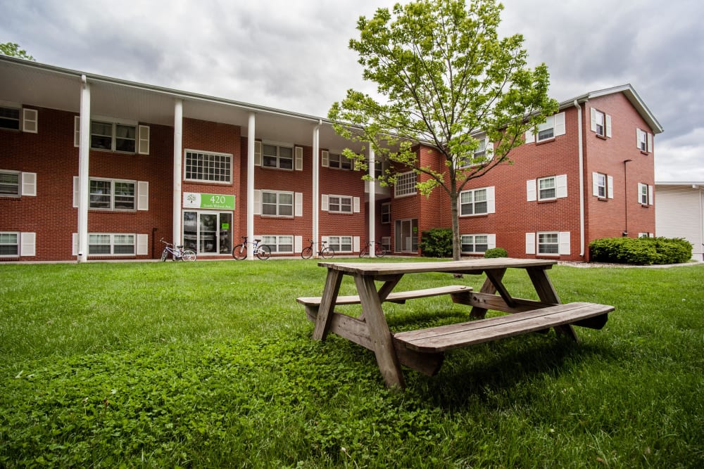 Ames Apartments Townhomes For Rent South Meadow